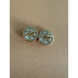 Dorlan White Clip Earrings Vintage